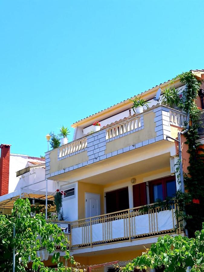 טרוגיר Apartman Toni מראה חיצוני תמונה